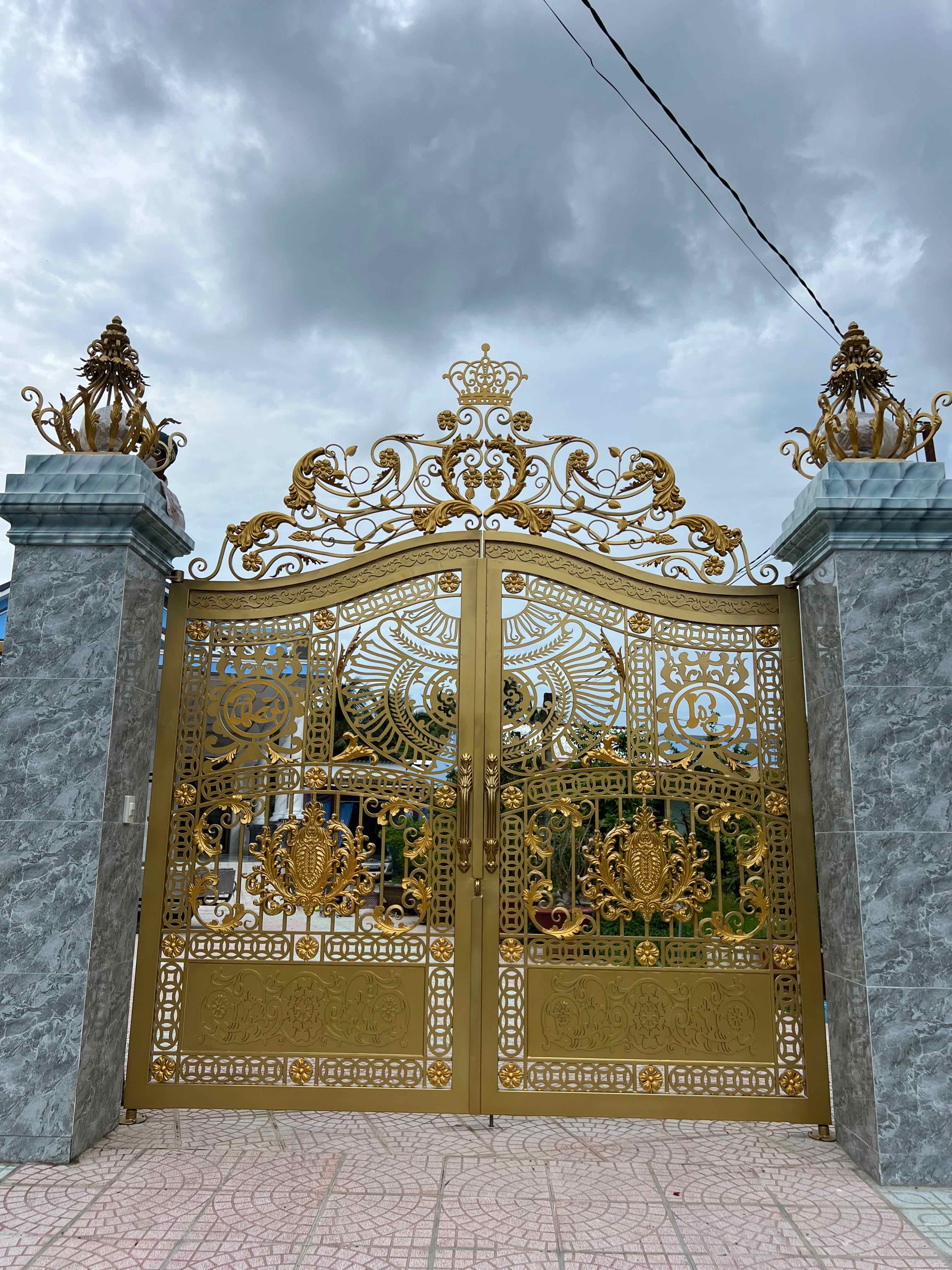 https://www.satmythuatvxp.com/san-pham/cong-sat-my-thuat-cao-cap-ac-mo-cay-nam-ben-tre